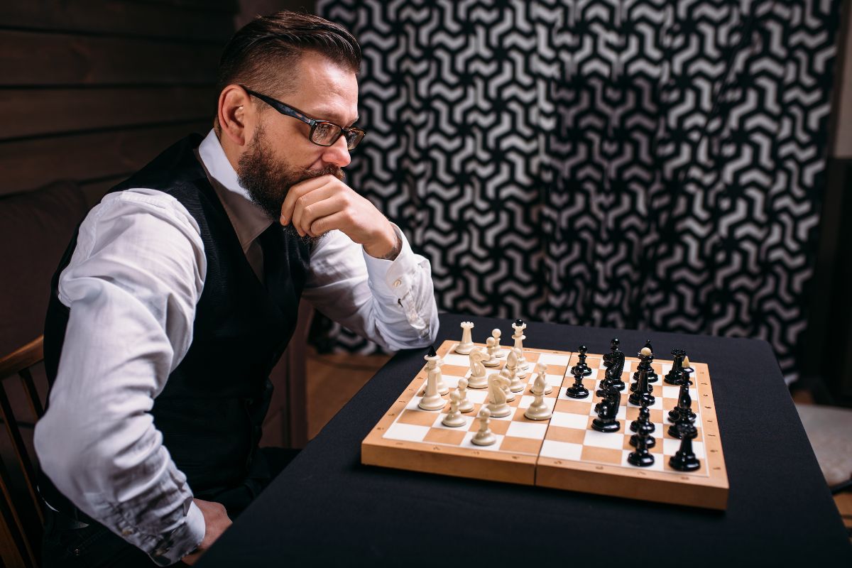 Chess player thinking